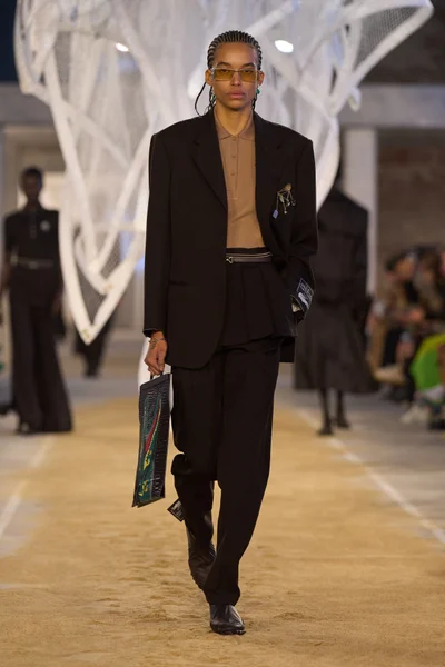 Look 47